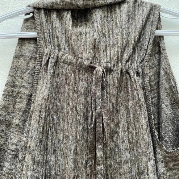 GAP - Wool Alpaca Blend Grey Layering Vest - Picture 7 of 8